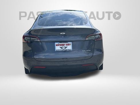 Used 2023 Tesla Model Y Long Range AWD/4WD image 10