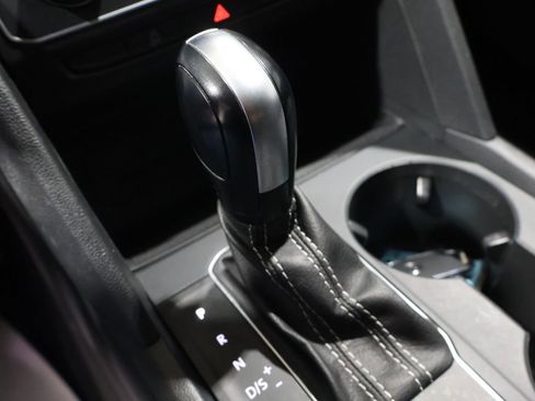 Used 2021 Volkswagen Atlas SE image 29