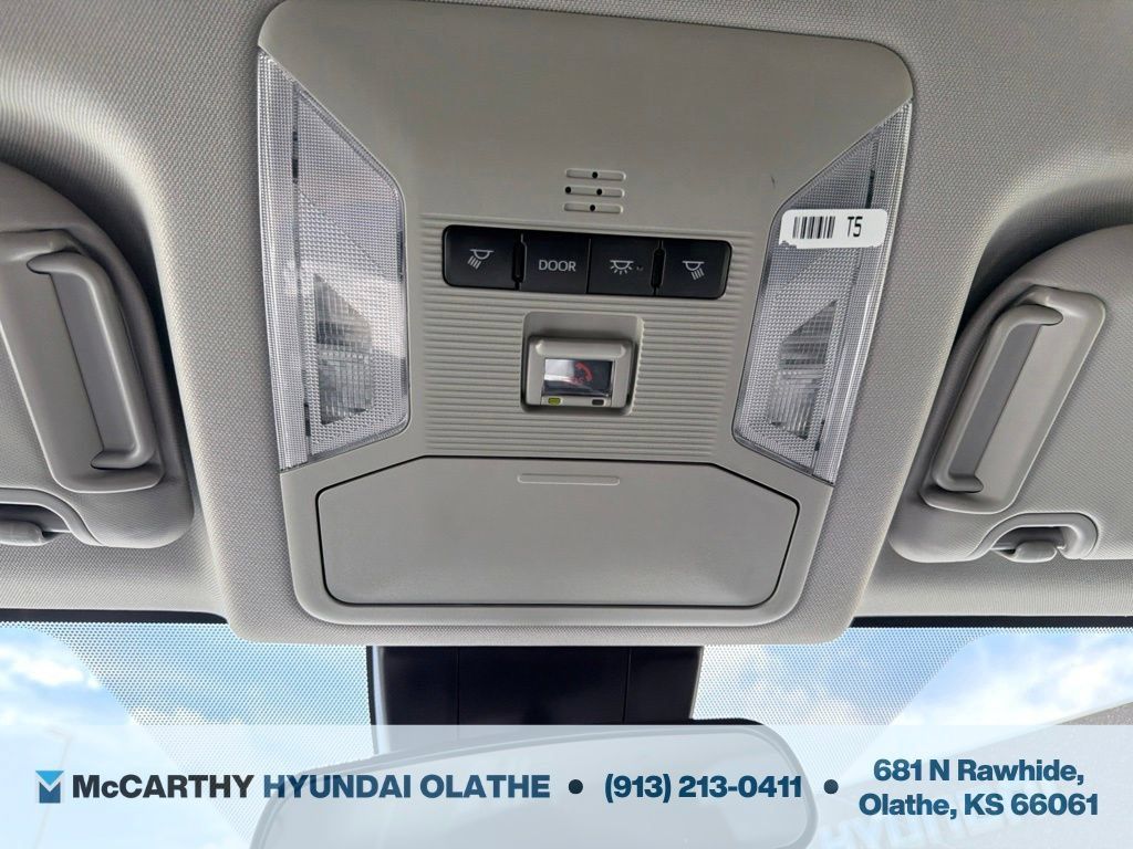 Used 2024 Toyota RAV4 XLE FWD image 26