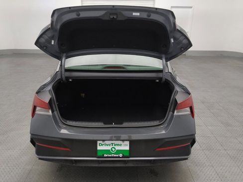 Used 2024 Hyundai Elantra SEL image 29