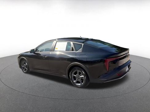 Used 2025 Kia K4 LXS image 10