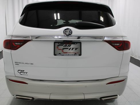 Used 2024 Buick Enclave Premium AWD/4WD image 7
