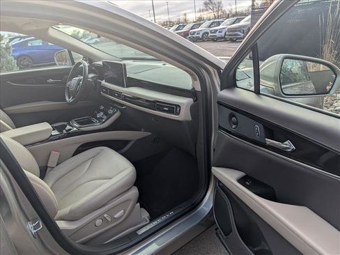 Used 2023 Lincoln Nautilus Reserve w/ Equipment Group 201A image 13