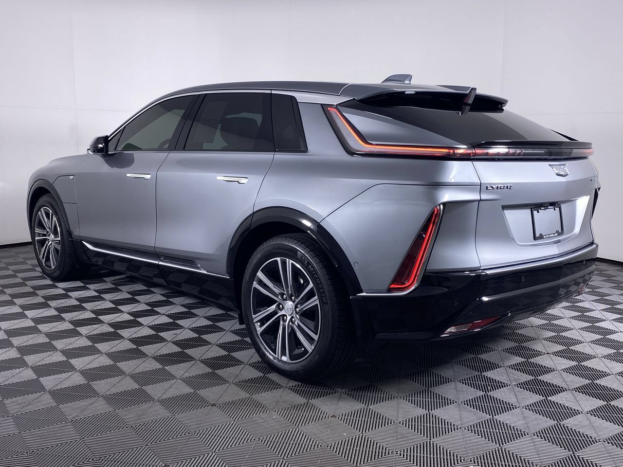 Certified 2024 Cadillac Lyriq Luxury w/ LPO, Floor Liner Package AWD/4WD image 19