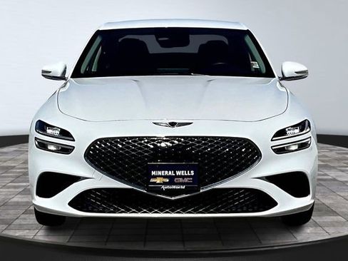 Used 2025 Genesis G70 2.5T image 3