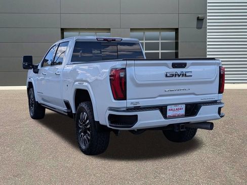 Used 2024 GMC Sierra 2500 Denali Ultimate AWD/4WD image 8