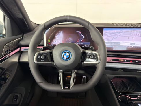 New 2026 BMW 550e xDrive image 13