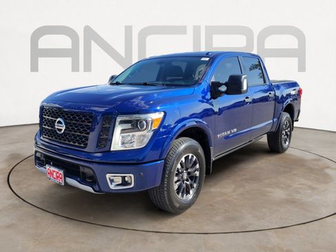 Used 2018 Nissan Titan PRO-4X w/ Pro-4x Convenience Package AWD/4WD image 6
