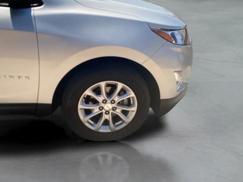 Used 2020 Chevrolet Equinox LS w/ LS Convenience Package FWD image 29