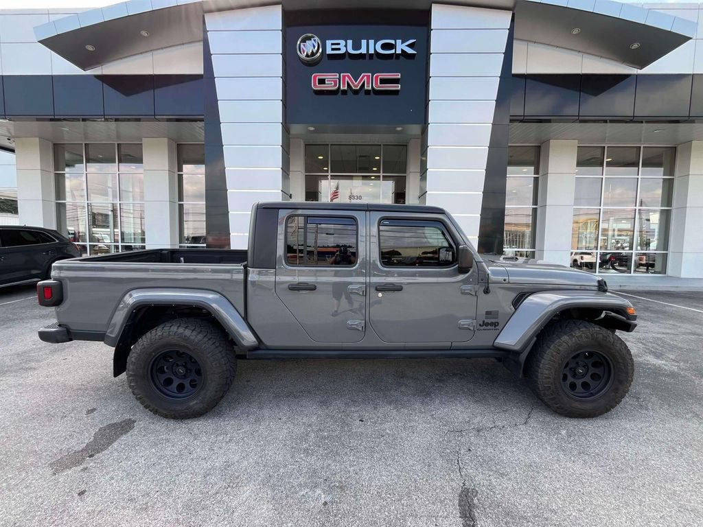 Used 2022 Jeep Gladiator Sport AWD/4WD image 2