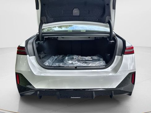 New 2025 BMW i5 M60 w/ Premium Package AWD/4WD image 28