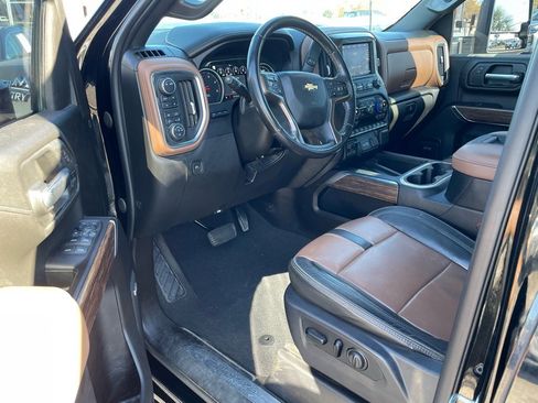 Used 2021 Chevrolet Silverado 2500 High Country w/ Z71 Off-Road Package image 4