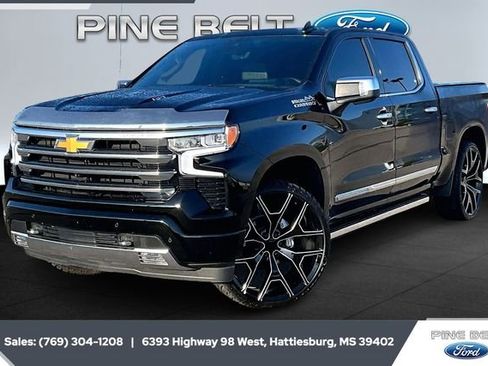 Used 2023 Chevrolet Silverado 1500 High Country w/ High Country Premium Package image 10