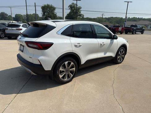 Used 2023 Ford Escape Platinum w/ Premium Technology Package image 5