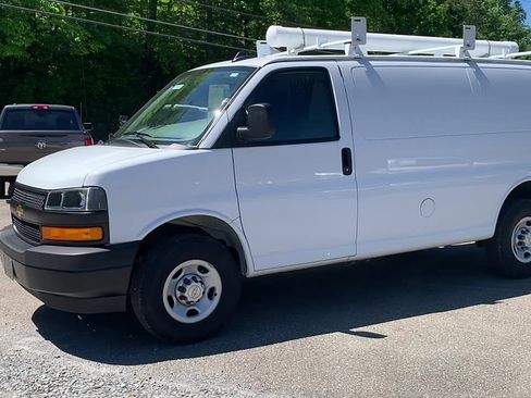 Used 2024 Chevrolet Express 2500 w/ Driver Convenience Package RWD image 9
