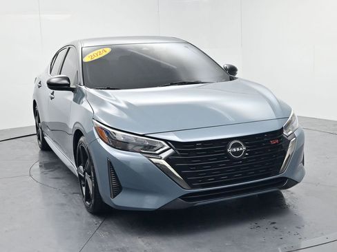 Used 2024 Nissan Sentra SR image 2