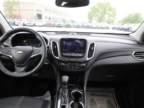 Used 2024 Chevrolet Equinox Premier AWD/4WD image 14