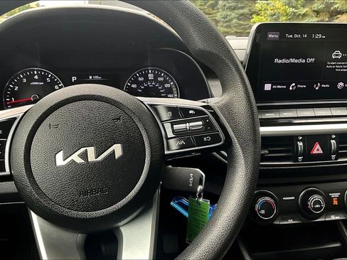 Used 2022 Kia Forte LXS image 14