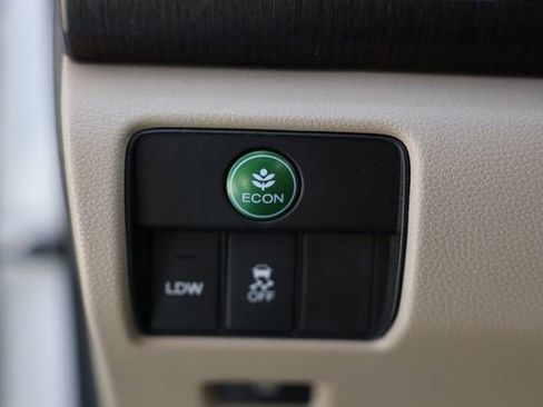 Used 2013 Honda Accord EX-L image 17