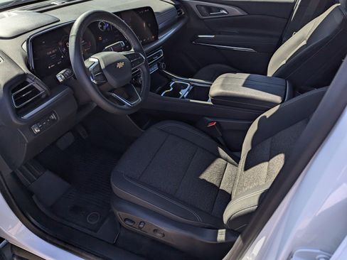 Used 2026 Chevrolet Traverse LT w/ LPO, Floor Liner Package AWD/4WD image 10