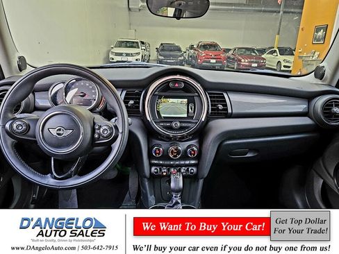 Used 2018 MINI Cooper 4-Door Hardtop image 15
