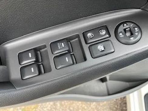 Used 2017 Kia Forte LX image 26