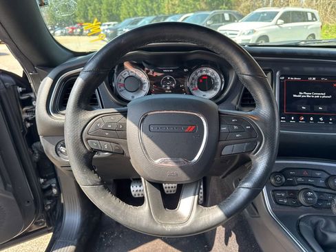 Used 2018 Dodge Challenger T/A image 10