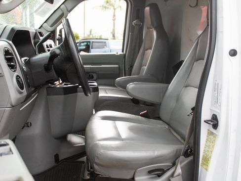 Used 2014 Ford E-350 and Econoline 350 Super Duty w/ Power Windows & Locks Group image 18
