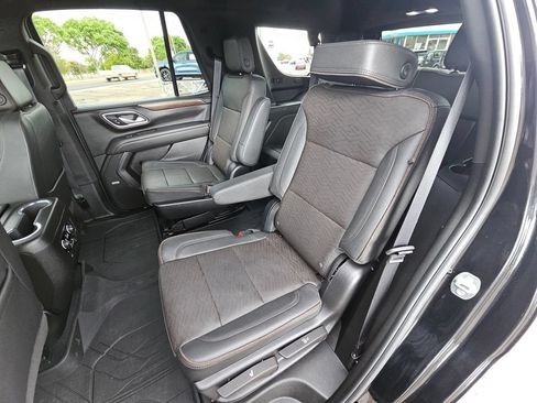 Used 2023 Chevrolet Tahoe High Country AWD/4WD image 13
