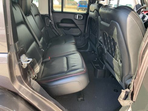 Used 2021 Jeep Wrangler Unlimited Rubicon w/ Uconnect 4C Nav & Sound Group image 18