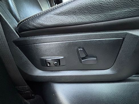 Used 2017 RAM 1500 Limited image 25