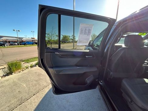 Used 2025 GMC Acadia AT4 w/ Super Cruise Package AWD/4WD image 27