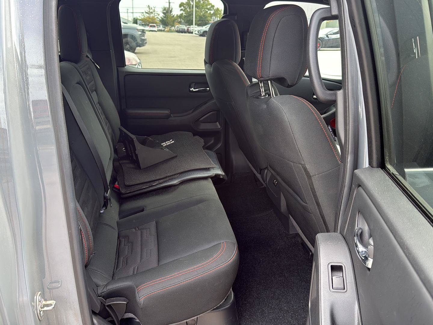 Used 2025 Nissan Frontier PRO-4X AWD/4WD image 11