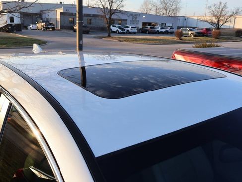 Used 2018 Honda CR-V EX-L image 14