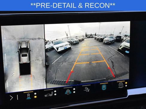 Used 2025 Chevrolet Silverado 2500 ZR2 w/ Technology Package image 13