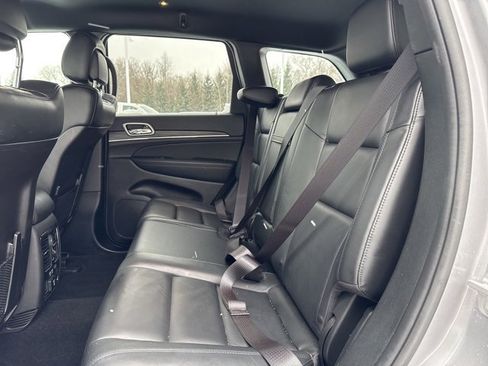 Used 2021 Jeep Grand Cherokee Limited image 19