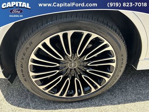 Used 2024 Lincoln Aviator Black Label w/ Dynamic Handling Package AWD/4WD image 13