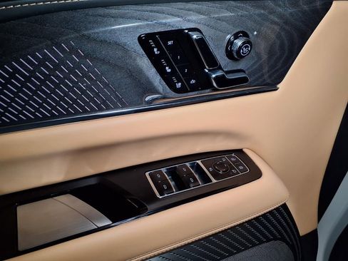 New 2026 Cadillac Escalade IQL Sport 2 AWD/4WD image 16