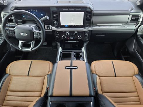 Used 2024 Ford F350 Platinum w/ FX4 Off-Road Package image 28