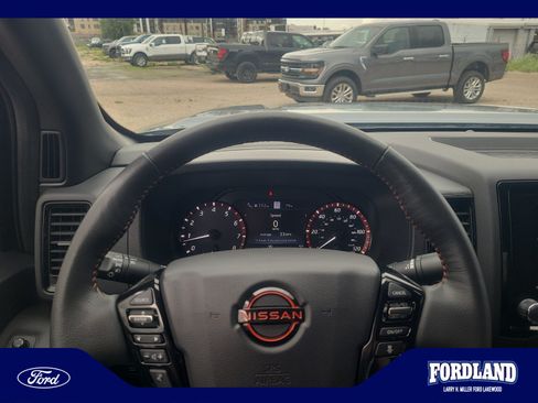 Used 2023 Nissan Frontier PRO-4X w/ Pro Convenience Package AWD/4WD image 10