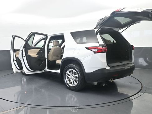 Used 2023 Chevrolet Traverse LS FWD image 68
