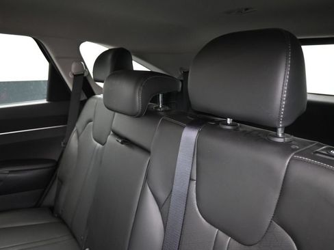Used 2023 Kia Sorento S AWD/4WD image 12