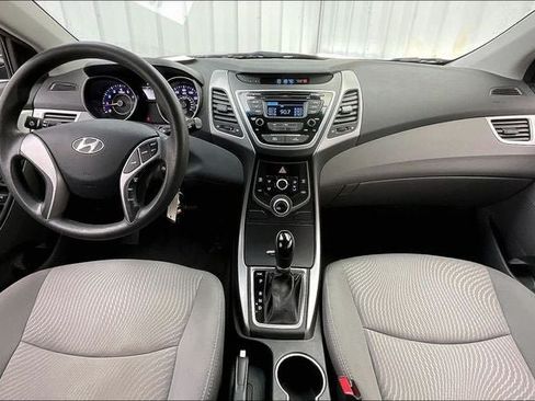 Used 2014 Hyundai Elantra SE FWD image 14