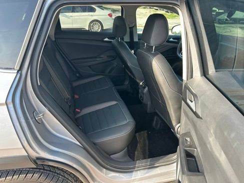 Used 2024 Volkswagen Taos SEL AWD/4WD image 8