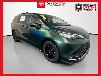 Used 2022 Toyota Sienna XLE