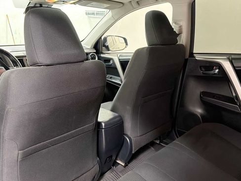 Certified 2018 Toyota RAV4 XLE w/ Carpet Mat Package AWD/4WD image 26
