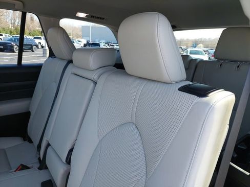 Used 2024 Toyota Grand Highlander Limited image 39