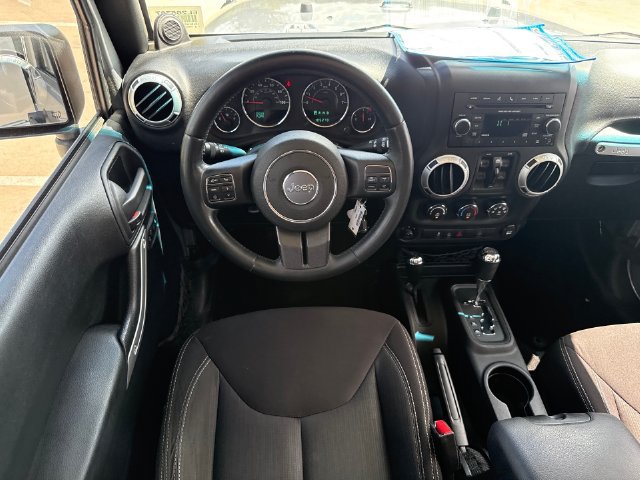 Used 2014 Jeep Wrangler Unlimited Sahara w/ Max Tow Package AWD/4WD image 22