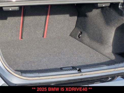 Used 2025 BMW i5 xDrive40 w/ Premium Package image 29