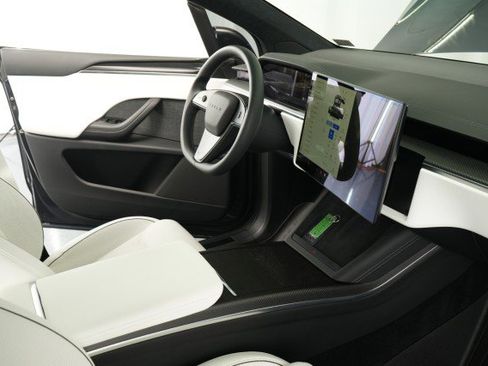 Used 2023 Tesla Model X Plaid image 49